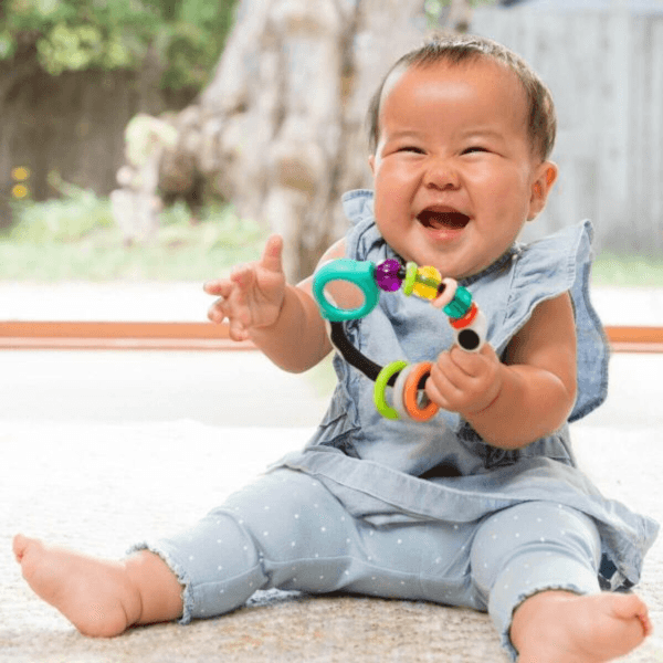Infantino Shake & Spin Rattling Ring