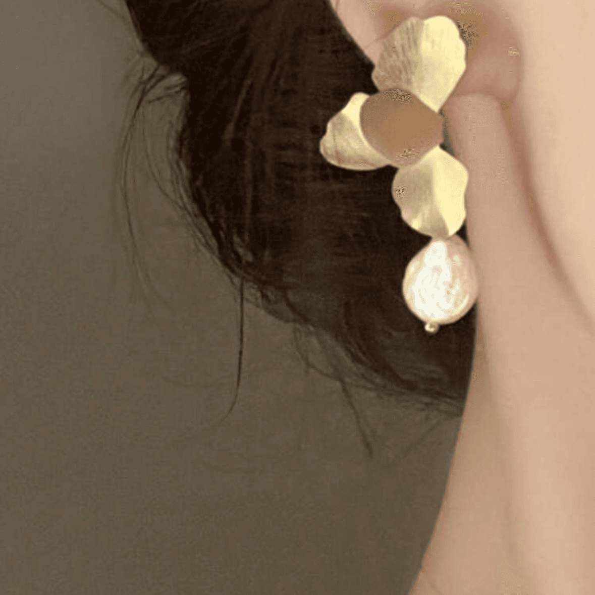 Earrings - Flower Petal - Gold