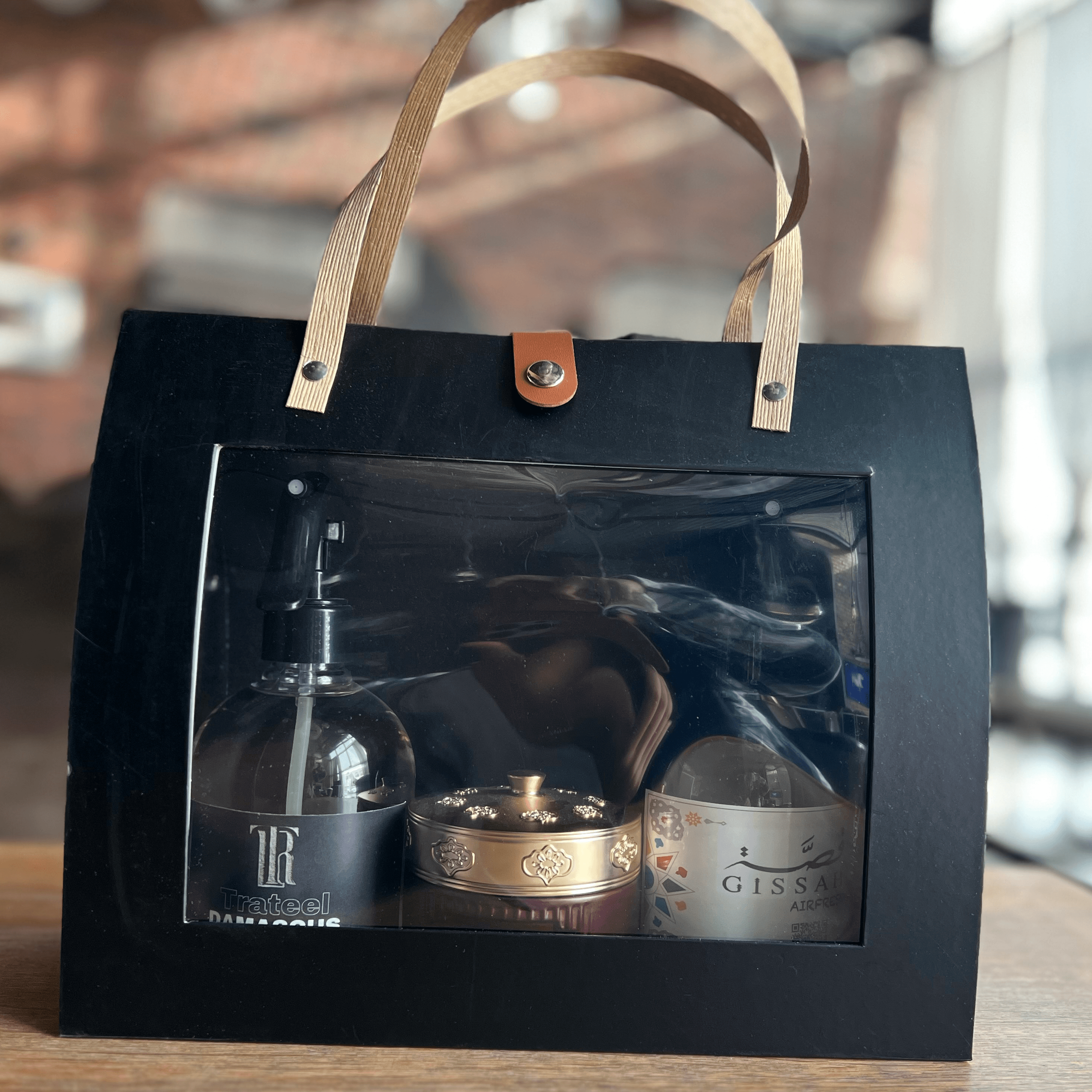 2 of 400ml Abaya and room fragrance + Bakhoor ( gift set )
