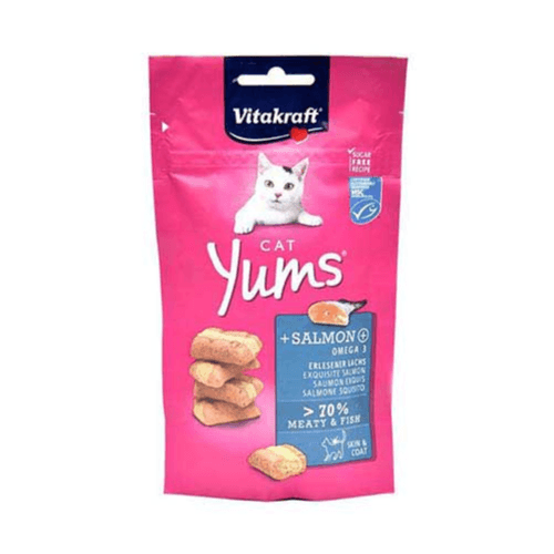 Vitakraft Cat Yums Treats With Salmon 40G