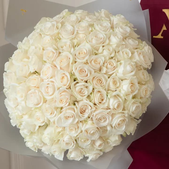 100 Pieces Fresh Roses Hand Bouquet