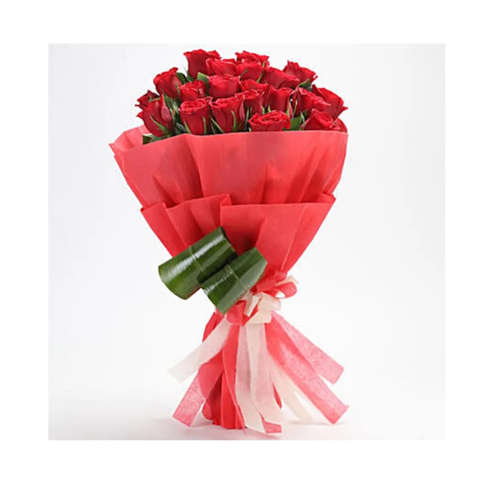 Elegant Hand Bouquet Of 30 Roses