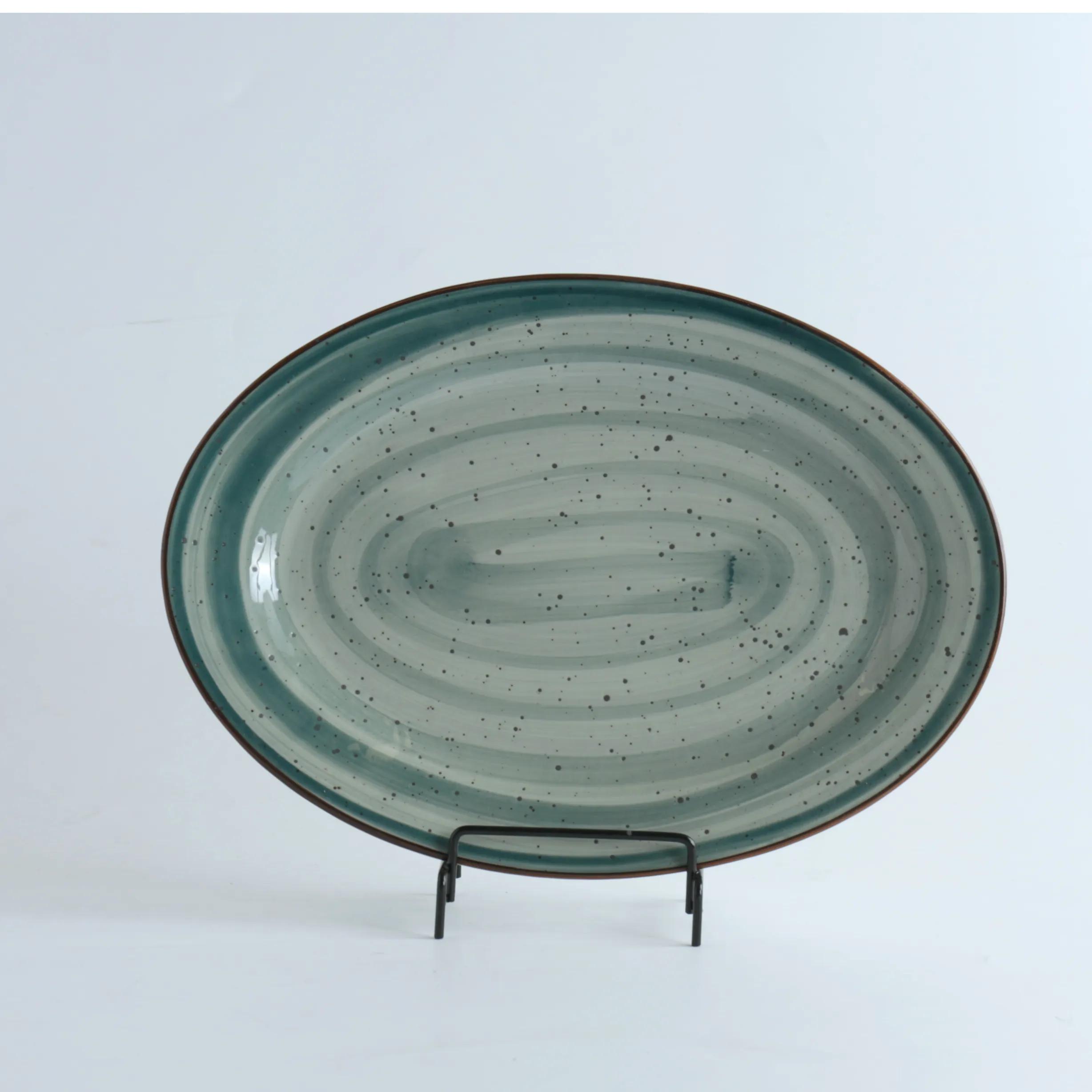 08-052Dg H.P Deco. Green / Oval Plate 12" / 30Cm - 6251882026341