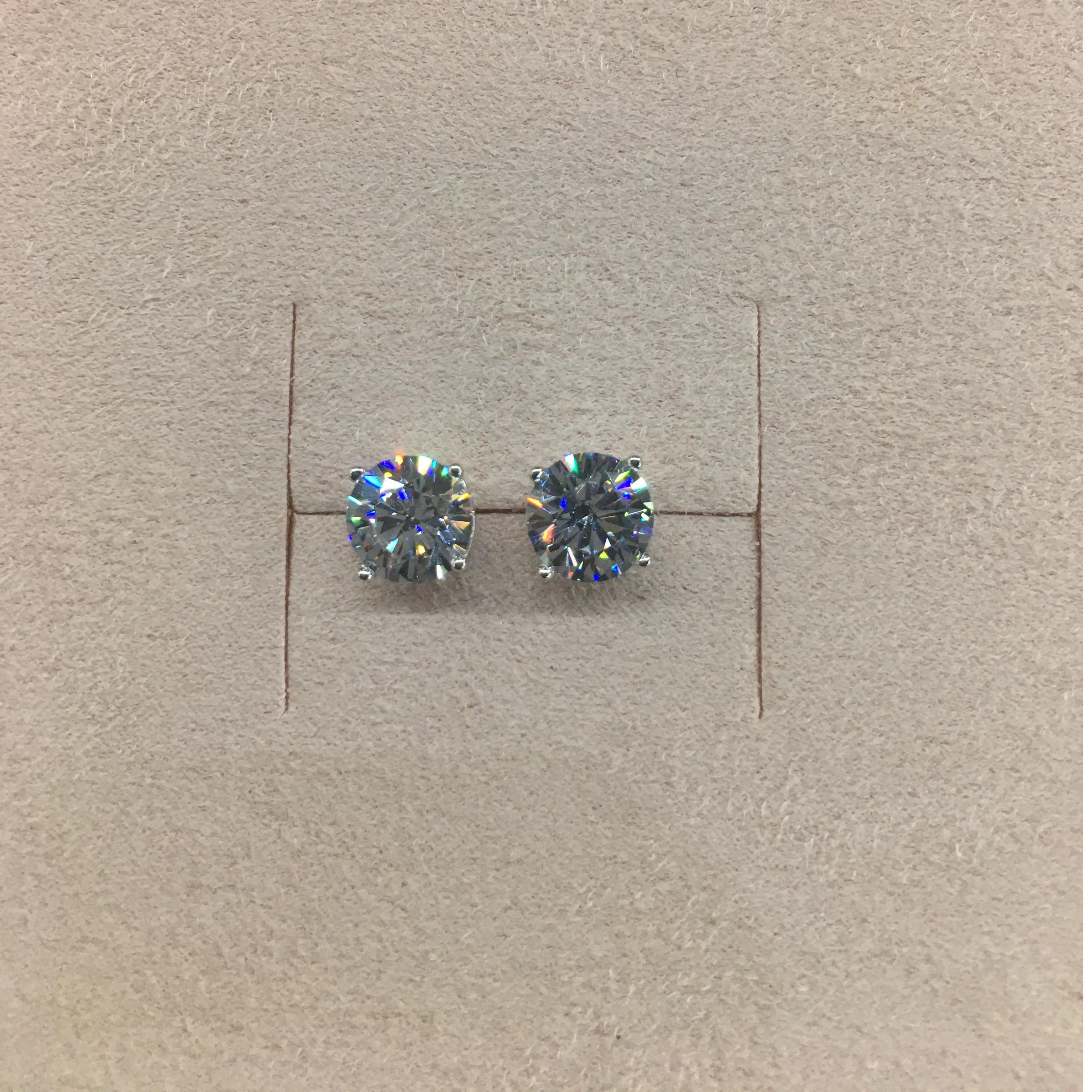 Earrings - SVT 103 E O  