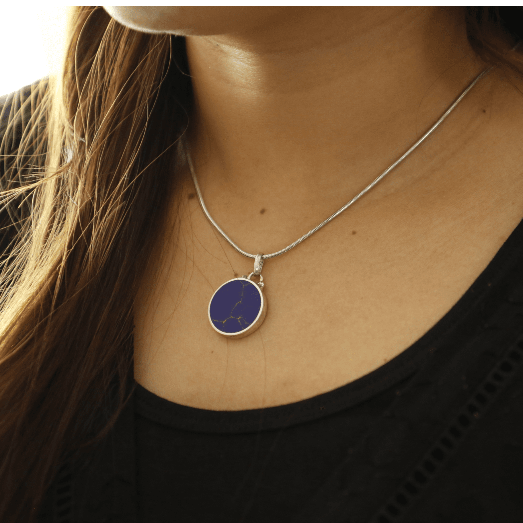 Dark Blue Circular Pendant With Small Silver Chain