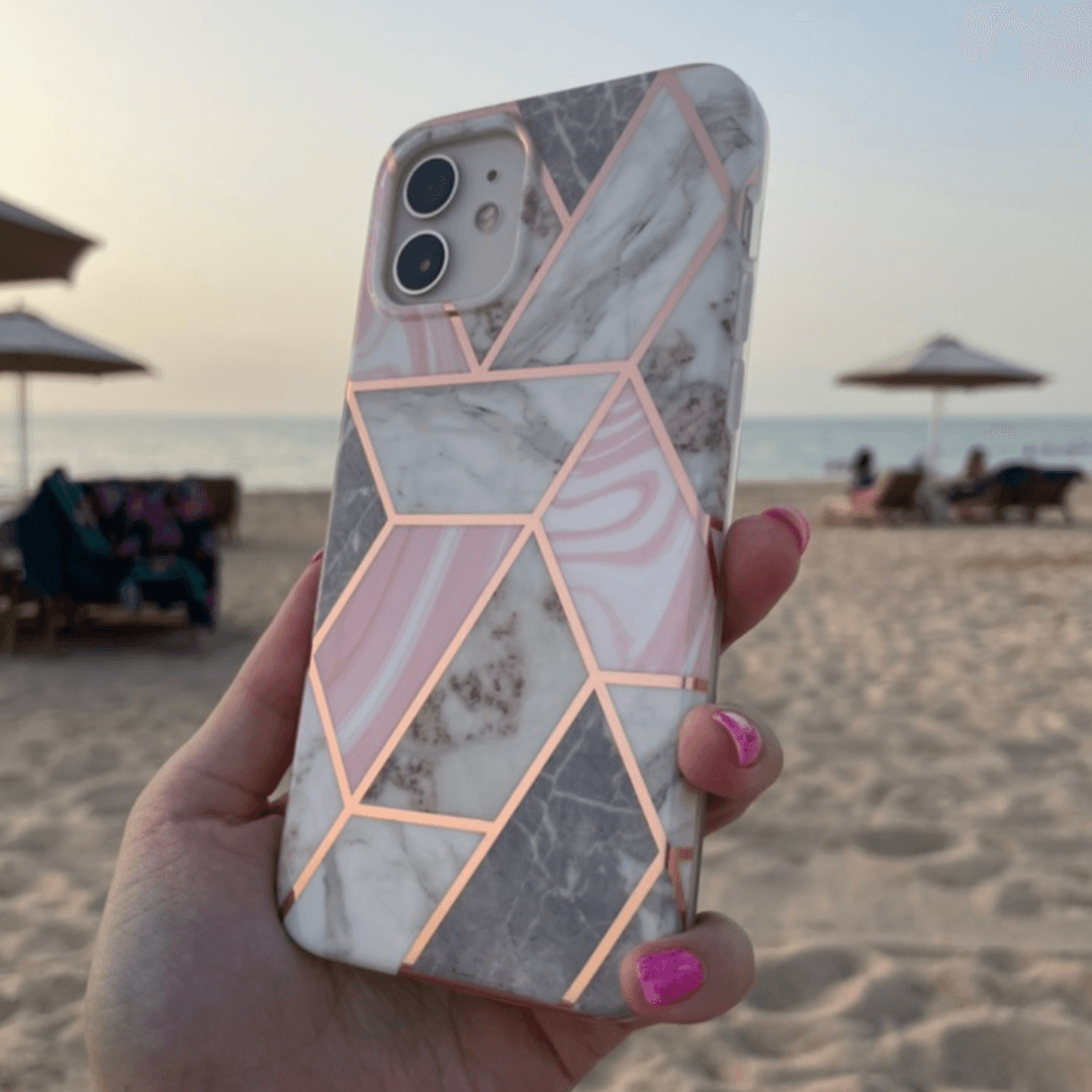 Protective Case iPhone 13 or 13 Pro - Pink Marble