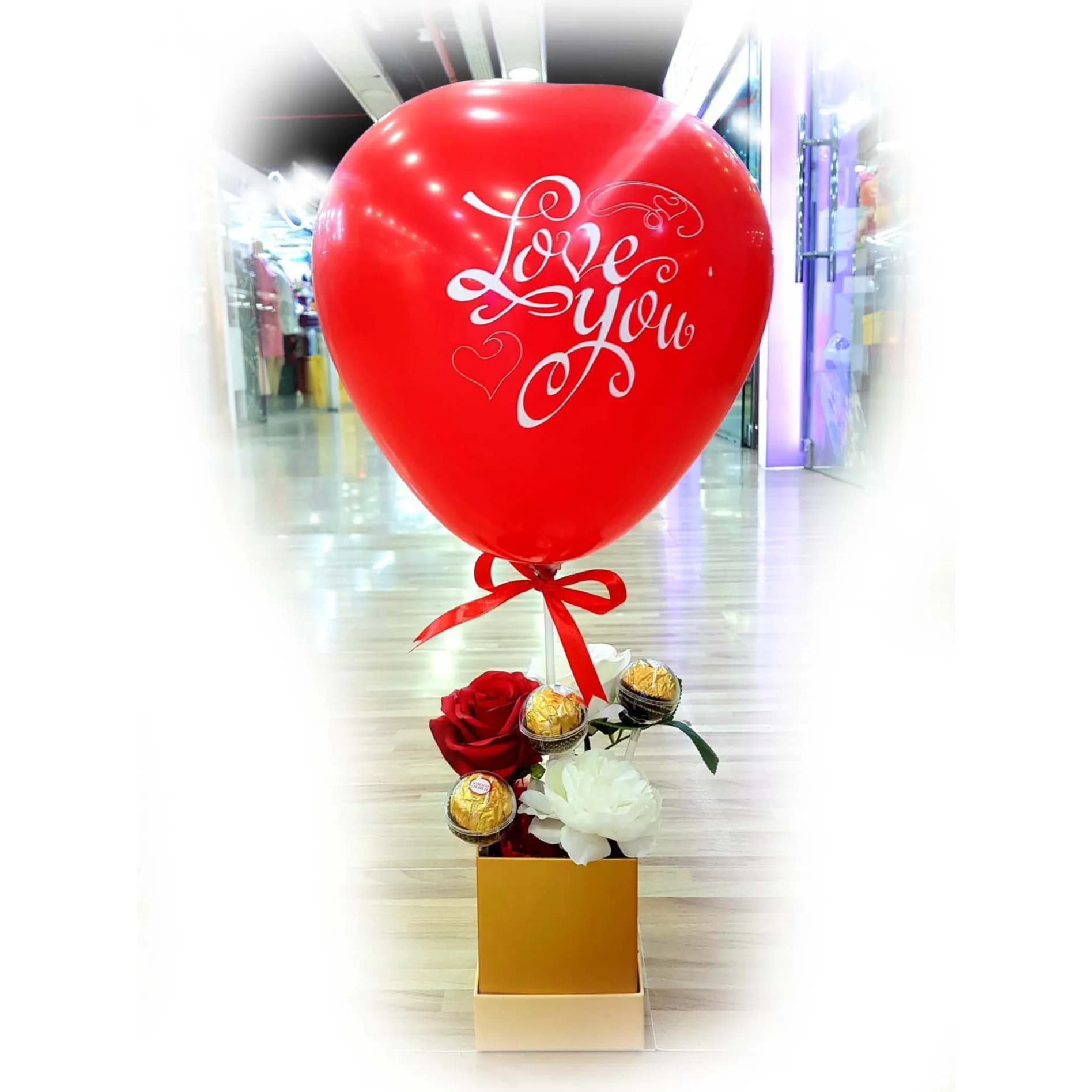 Heart Shape Balloon Gift with Ferrero